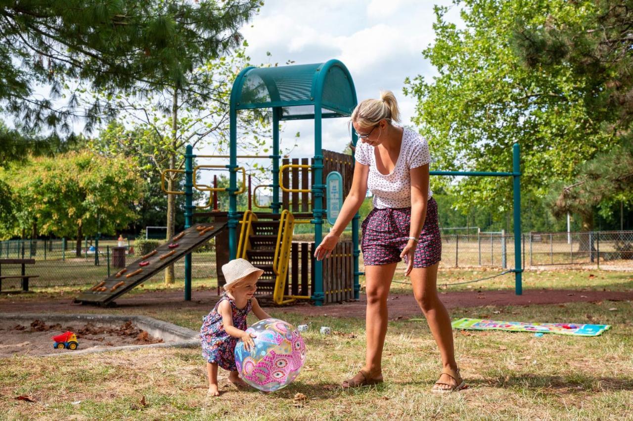 Camping De Châlons-en-Champagne Eksteriør billede